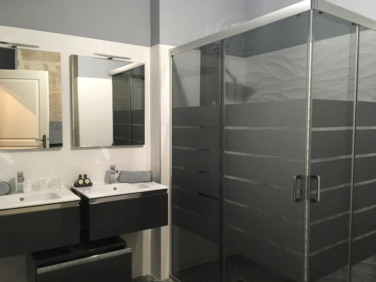 Les Suites De Peyrat Pézenas Exterior foto